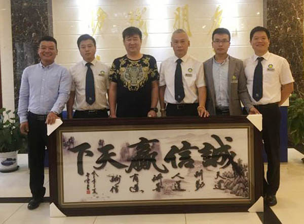 客戶安裝滿意送的部分錦旗
