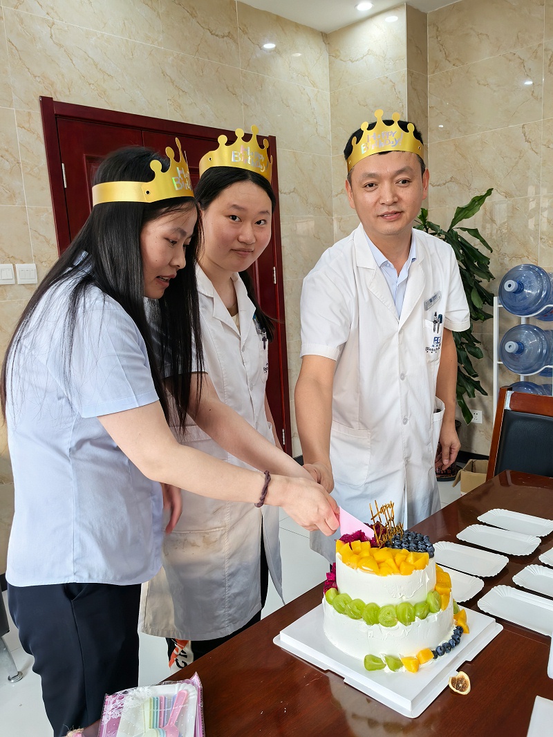 共筑團結感恩丨恩德萊北京愛心店舉辦9月員工生日會