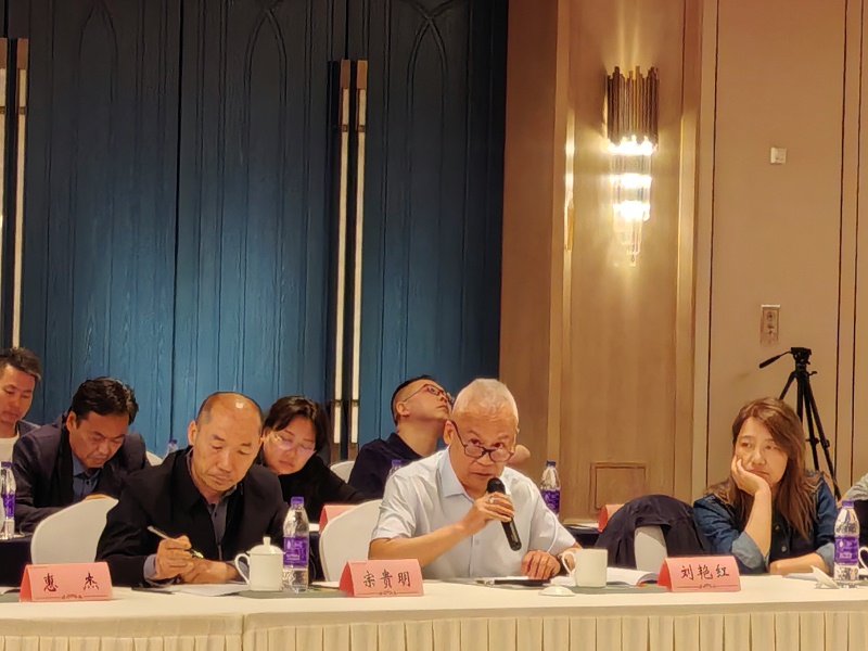 中國康復輔助器具協會第七屆十四次理事會暨十五次常務理事會議在河南召開，恩德萊負責人出席大會