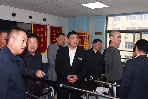 濟南歷城區人大常委會領導一行蒞臨恩德萊山東公司考察03