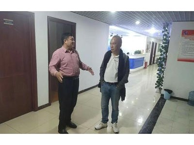 恩德萊康復器具董事長來山東公司指導工作